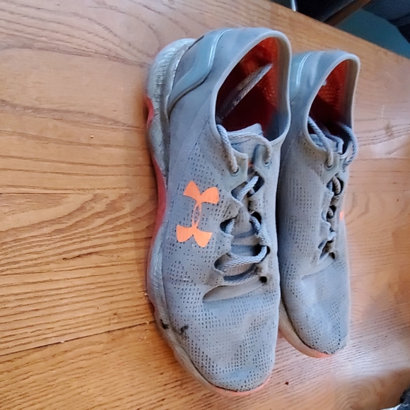 Shoes - Picture 3 of 3